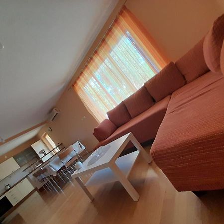 Holiday Home Anita Unesic Esterno foto