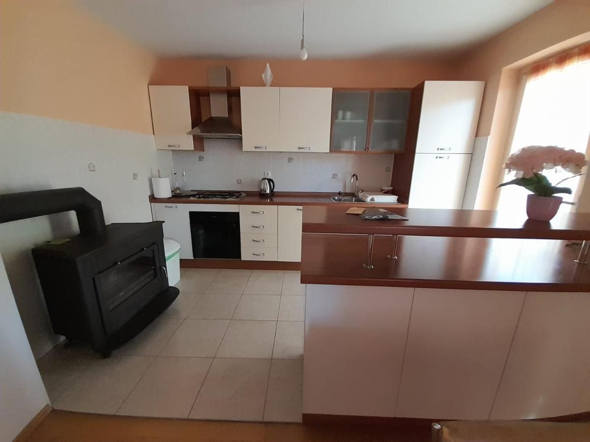 Holiday Home Anita Unesic Esterno foto