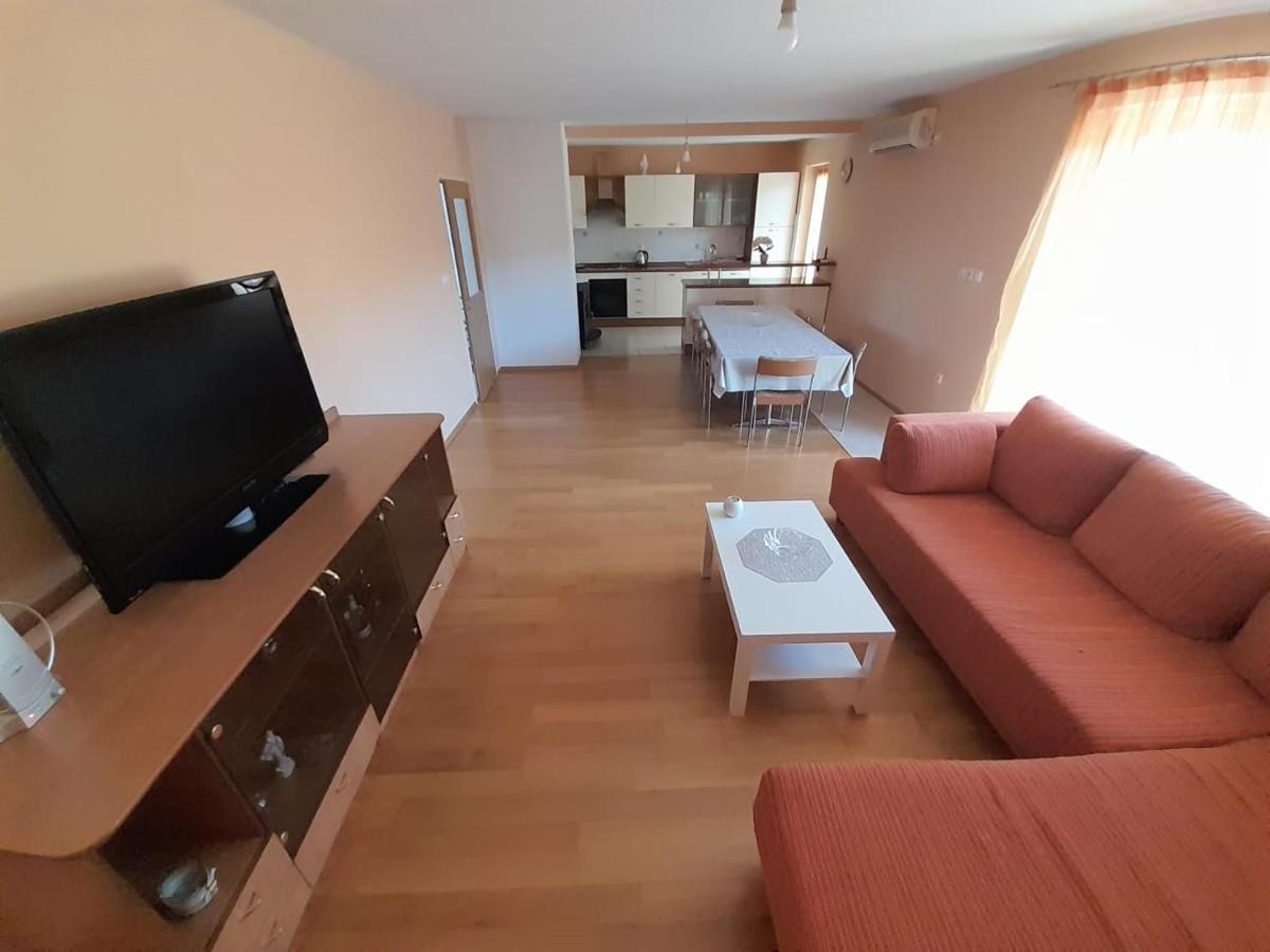 Holiday Home Anita Unesic Esterno foto