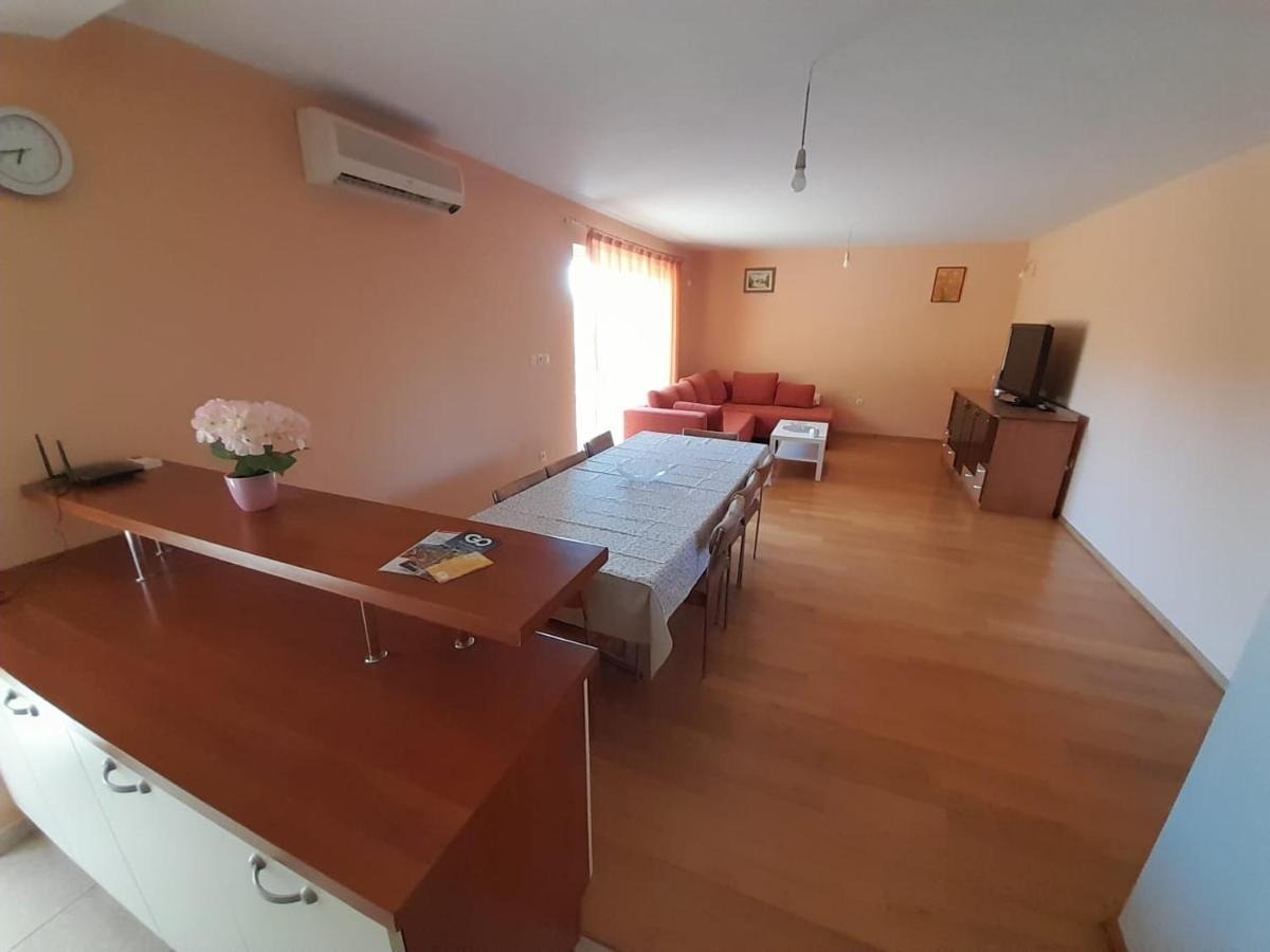 Holiday Home Anita Unesic Esterno foto