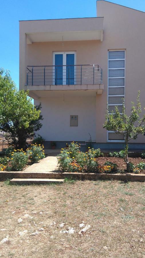 Holiday Home Anita Unesic Esterno foto